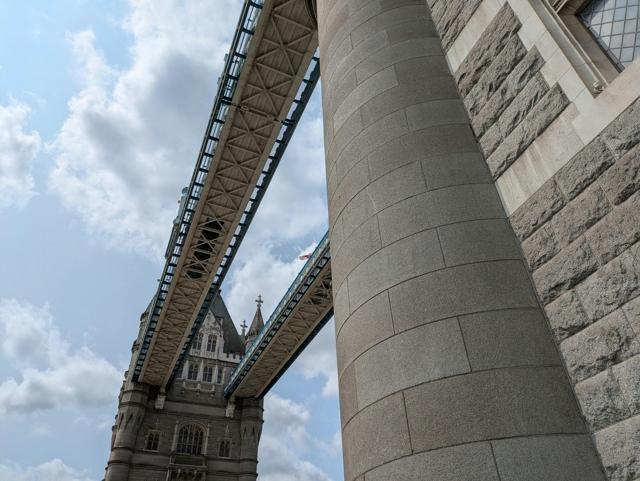 消防項(xiàng)目管理負(fù)責(zé)人在商場消防改造中職責(zé)是啥？能解決多少突發(fā)狀況？