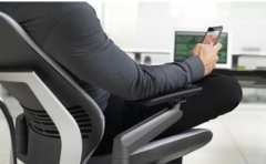 手機(jī)辦公軟件里存的東西能在電腦上打開嗎？